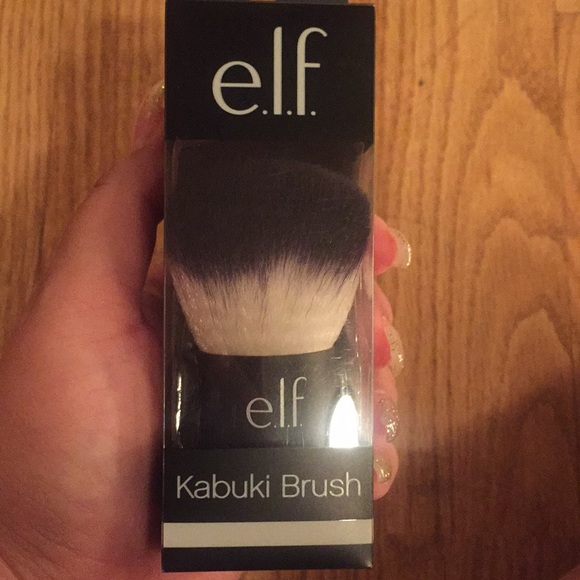 Elf kabuki brush - Picture 1 of 1